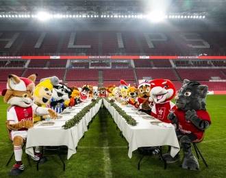 Voetbalclubs verbroederen tijdens het Mascotte Diner